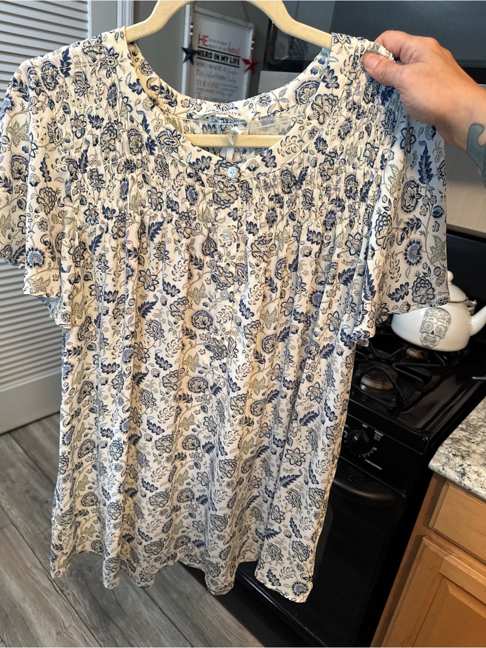 Rose & Olive Cream Short-Sleeve Tunic with Blue Floral Print NWT